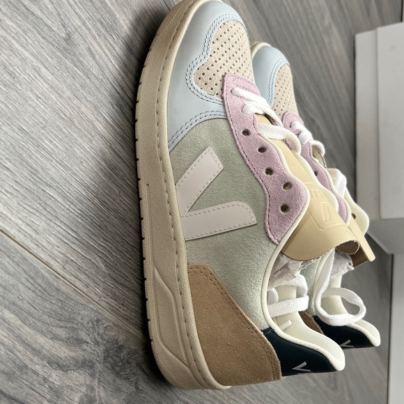 BRAND NEW VEJA Women's Sneakers V-10 Suede Jade White Multico Trainers - Picture 10 of 16